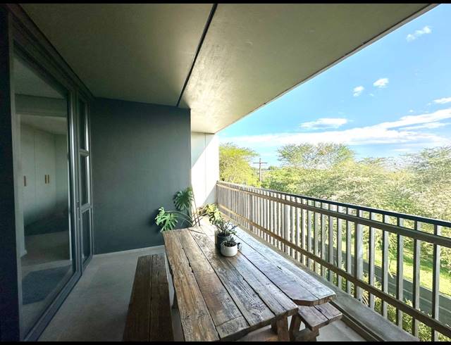 2 BEDROOM APARTMENT FOR SALE IN SHEFFIELD BEACH